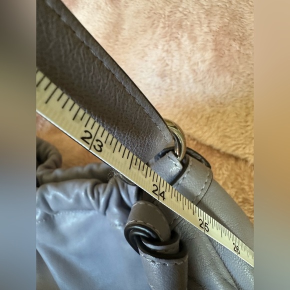 Michael Kors Angelina Shoulder Bag Lilac EUC - Picture 10 of 10